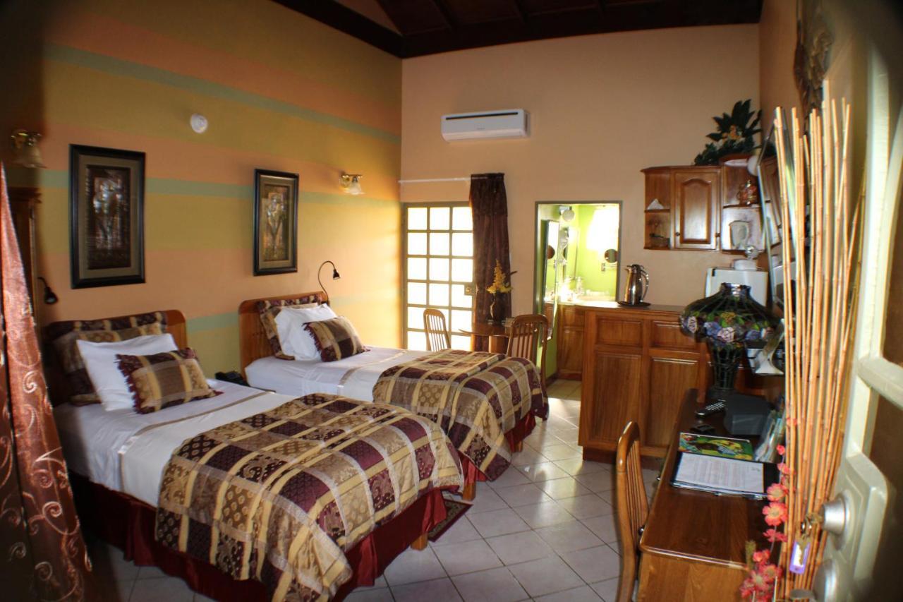 Bed and Breakfast Native Abode à Bon Accord Village Extérieur photo